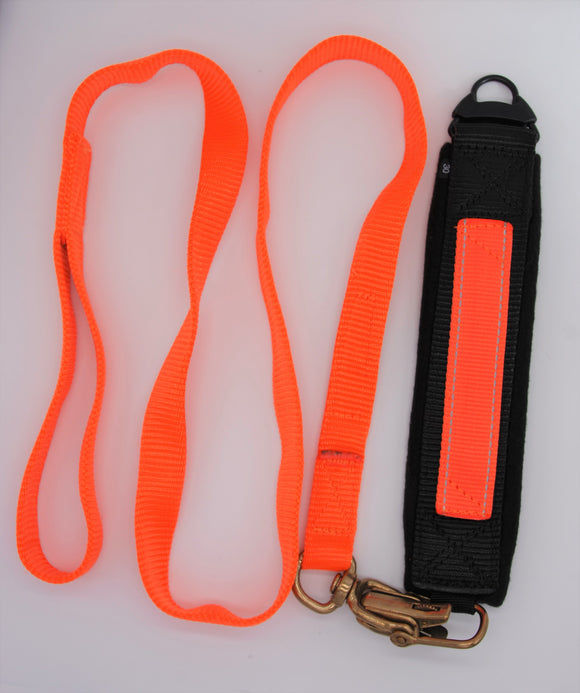 NYLON LEASH AND ORANGE QUICK RELEASE COLLAR
