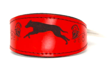 LEDERHALSBAND MIT ROTEN GRAVUREN FÜR WINDHUND, WHIPPET, PLI