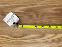 PORTA MEDAGLIETTA PER LEVRIERO IN BIOTHANE GIALLO FLUO CON BORCHIE