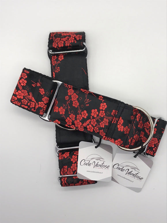 "RED JAPAN ROSE" MARTINGALHALSBAND FÜR WHIPPET UND WINDHUND